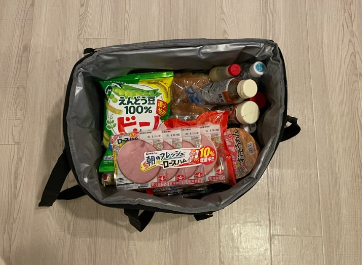 クーラーボックス　収納