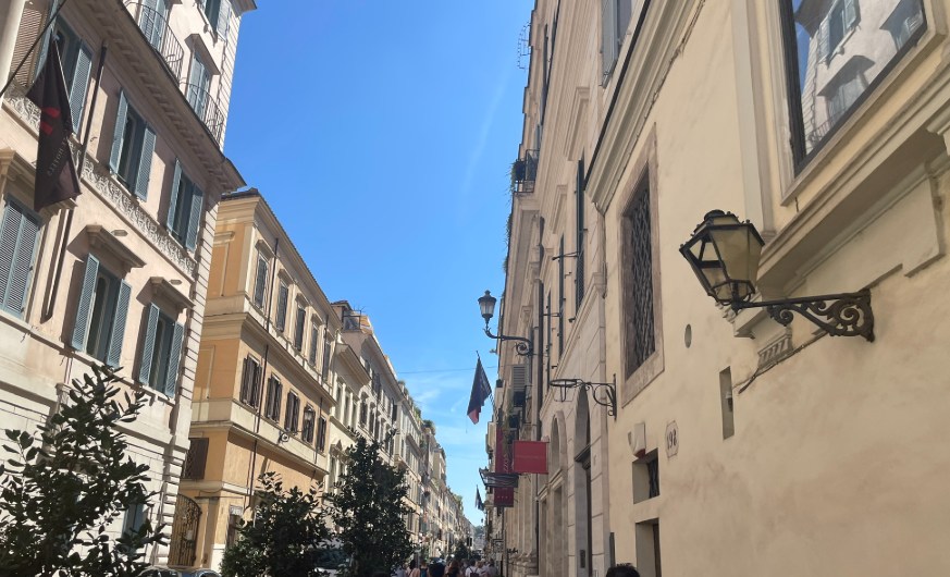 イタリア　ローマ　マルグッタ通り
